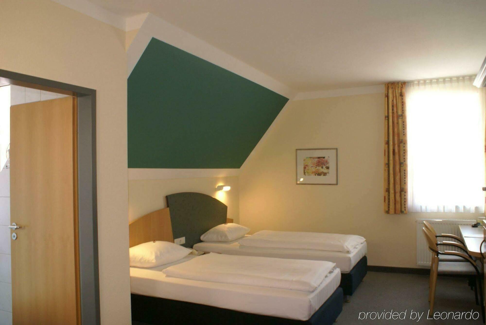 Arvena Reichsstadt Hotel Bad Windsheim Zimmer foto